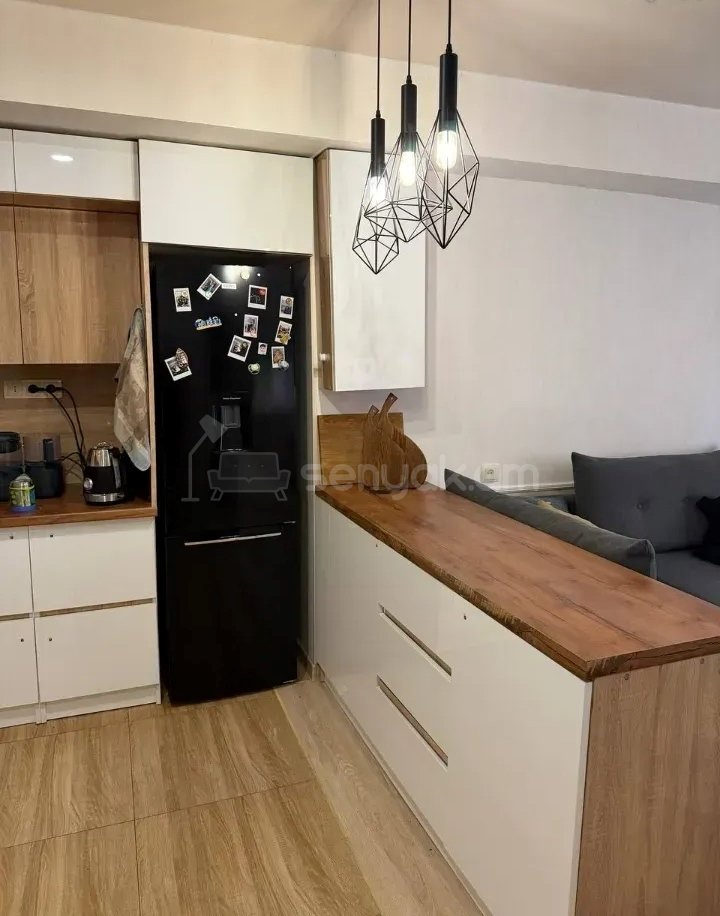 2 Սենյականոց Բնակարան Քարե Շենքում, 40քմ, 5/7 հարկ, Կապիտալ Վերանորոգված