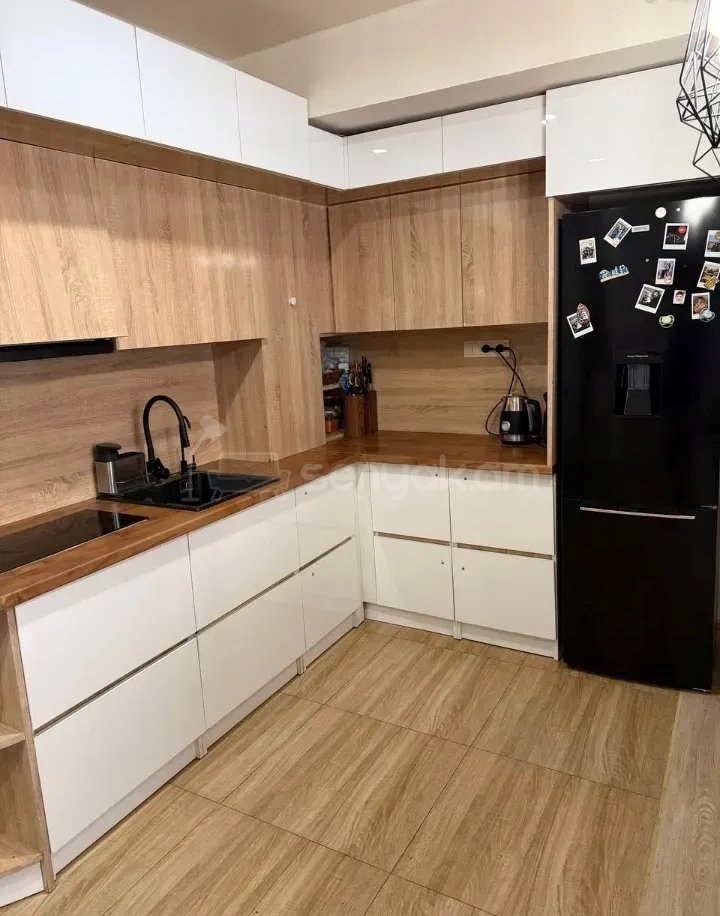 2 Սենյականոց Բնակարան Քարե Շենքում, 40քմ, 5/7 հարկ, Կապիտալ Վերանորոգված