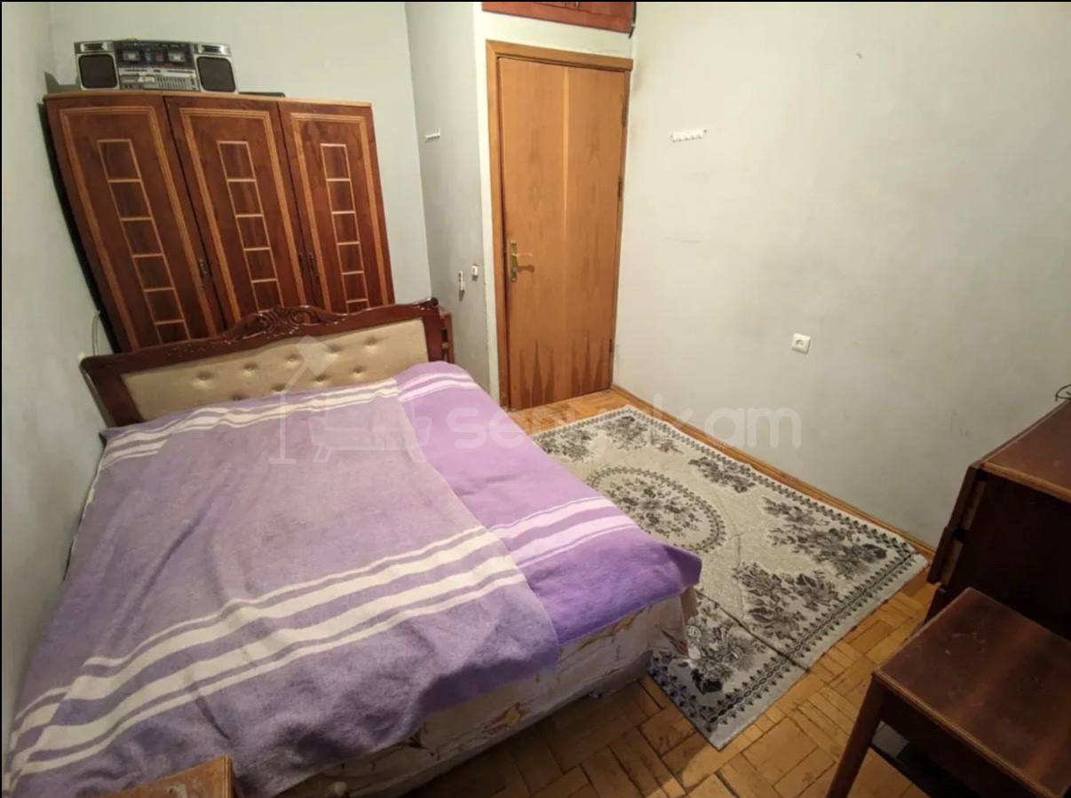 3 Սենյականոց Բնակարան Քարե Շենքում, 80քմ, 1/2 հարկ, Կապիտալ Վերանորոգված, Կահավորված