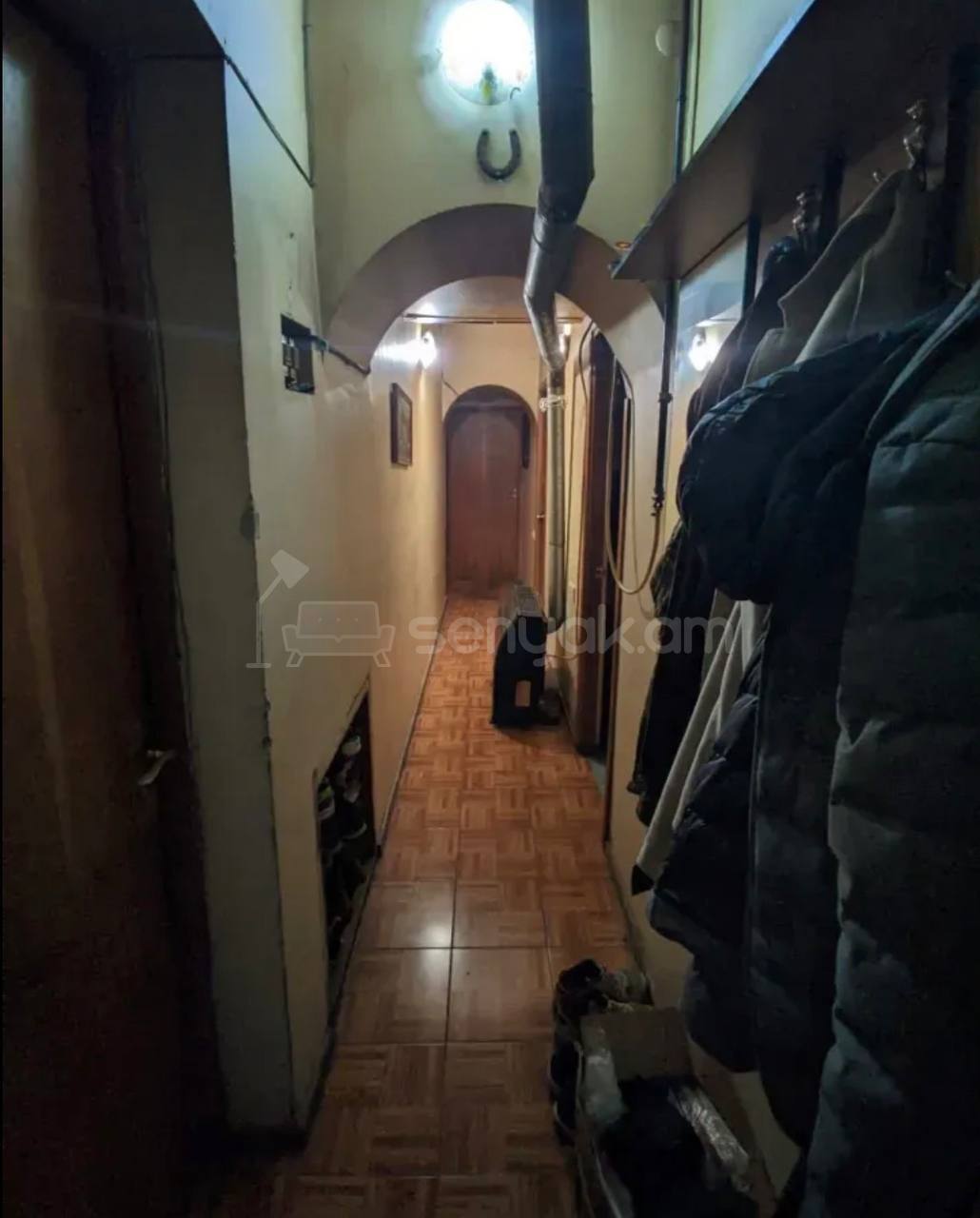 3 Սենյականոց Բնակարան Քարե Շենքում, 80քմ, 1/2 հարկ, Կապիտալ Վերանորոգված, Կահավորված