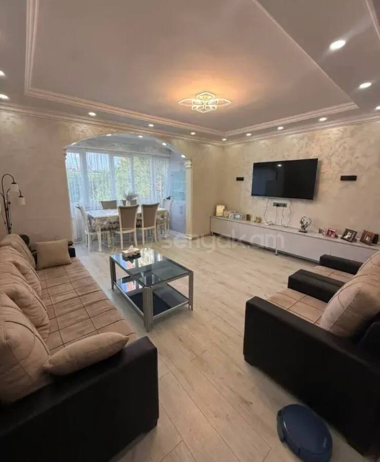 4 Սենյականոց Բնակարան, 83քմ, 3/9 հարկ, Կապիտալ Վերանորոգված