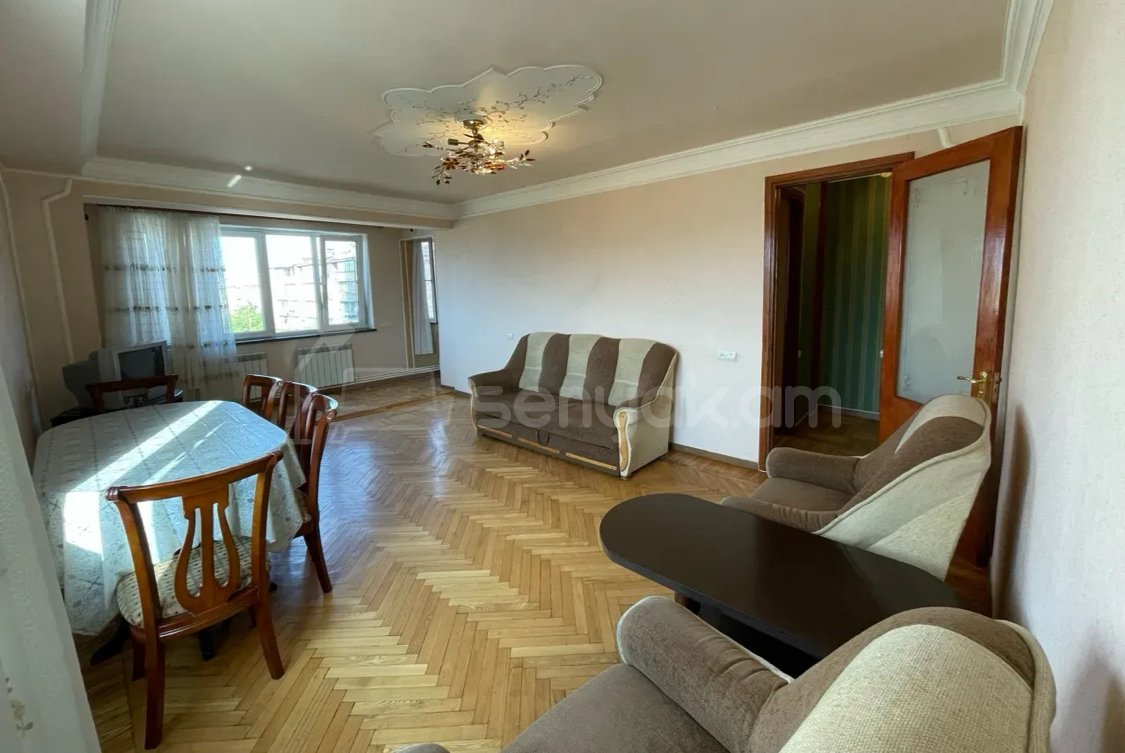 3 Սենյականոց Բնակարան, 100քմ, 5/16 հարկ, Նորմալ Վիճակում, Կահավորված