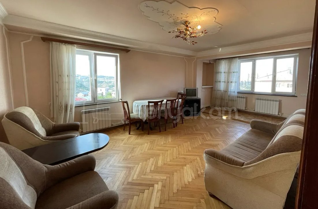 3 Սենյականոց Բնակարան, 100քմ, 5/16 հարկ, Նորմալ Վիճակում, Կահավորված