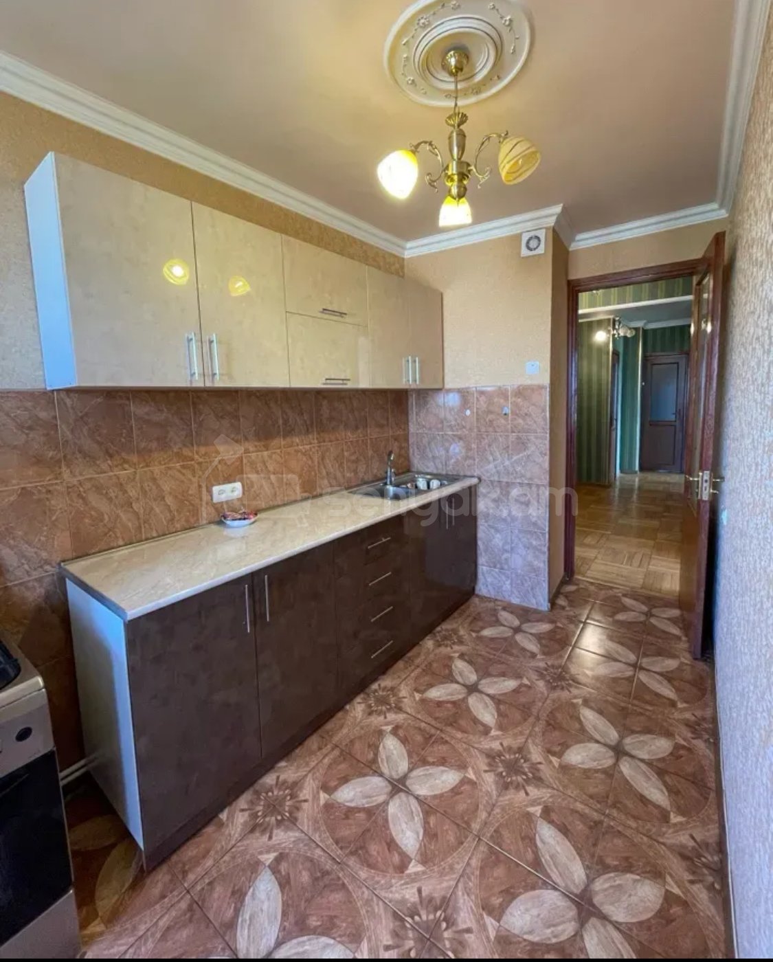 3 Սենյականոց Բնակարան, 100քմ, 5/16 հարկ, Նորմալ Վիճակում, Կահավորված