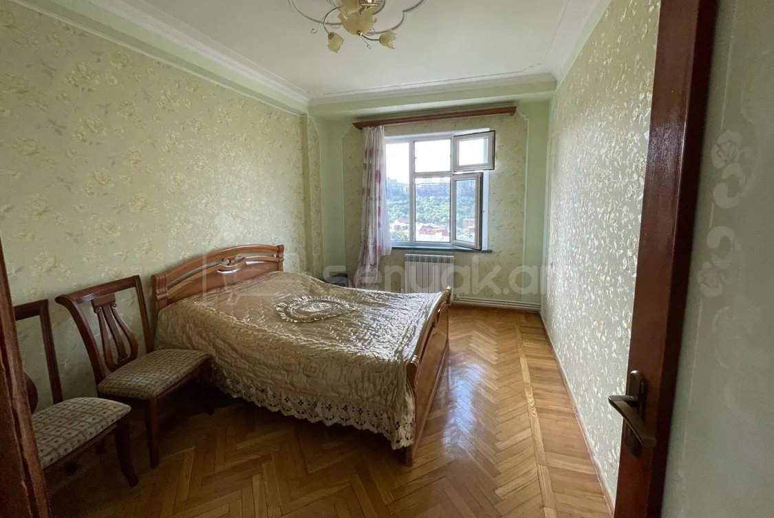 3 Սենյականոց Բնակարան, 100քմ, 5/16 հարկ, Նորմալ Վիճակում, Կահավորված