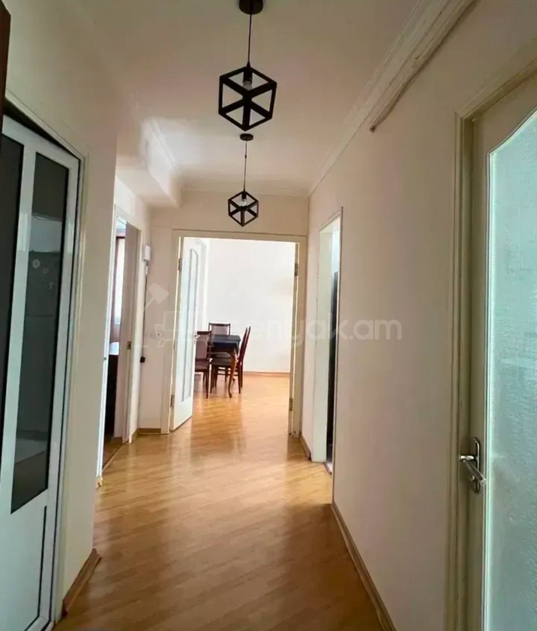 3 Սենյականոց Բնակարան, 77քմ, 3/9 հարկ, Կապիտալ Վերանորոգված