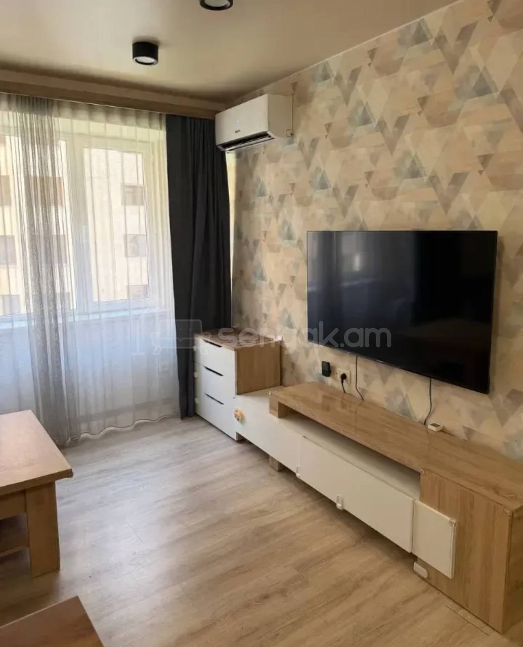 2 Սենյականոց Բնակարան, 40քմ, 5/7 հարկ, Կապիտալ Վերանորոգված