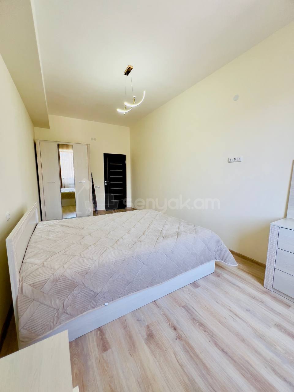 2 Սենյականոց Բնակարան Նորակառույցում, 60քմ, 6/15 հարկ, Դիզայներական Վերանորոգված, Կահավորված