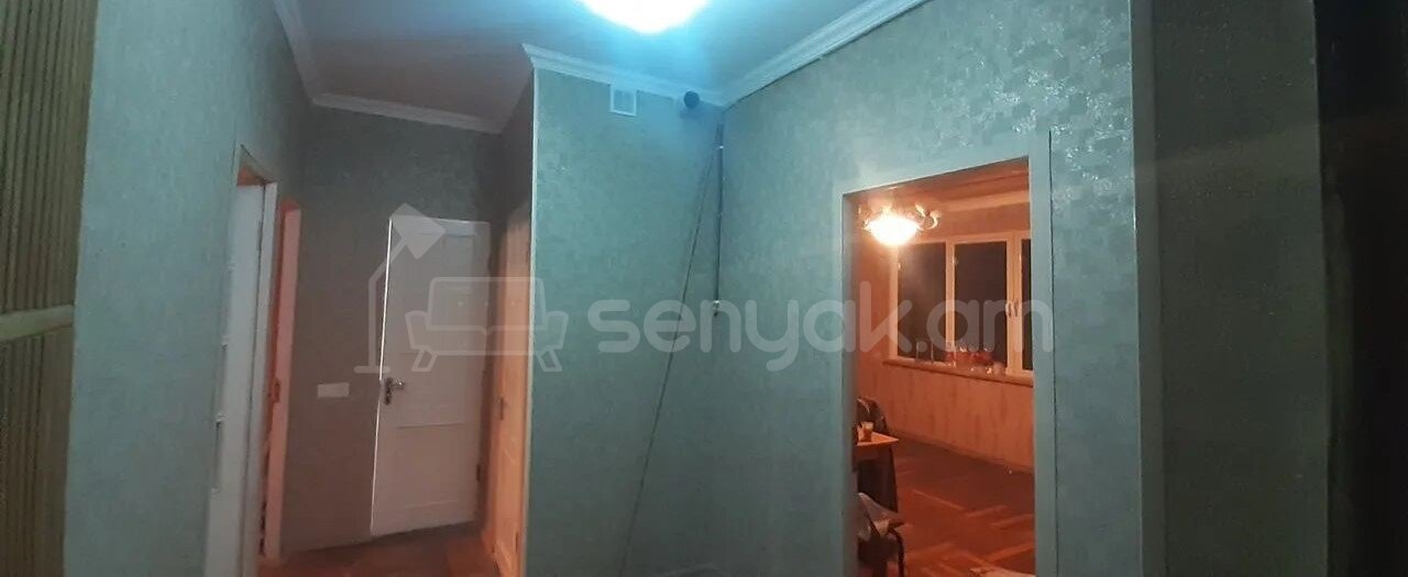 3 Սենյականոց Բնակարան, 75քմ, 9/9 հարկ, Նորմալ Վիճակում