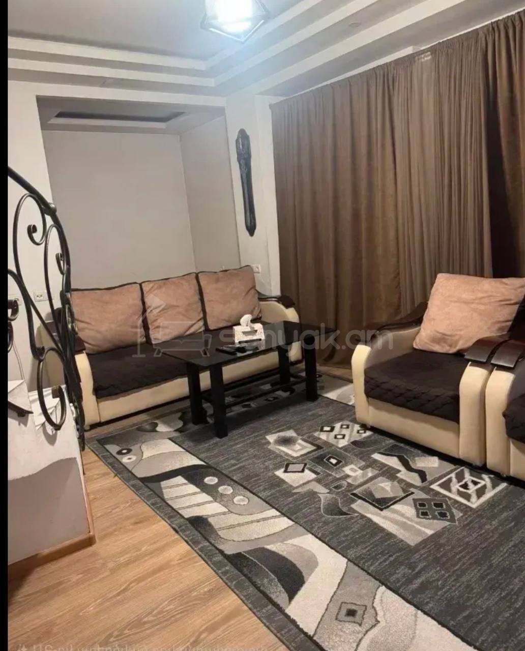 4 Սենյականոց Բնակարան, 130քմ, 2/10 հարկ, Նորմալ Վիճակում
