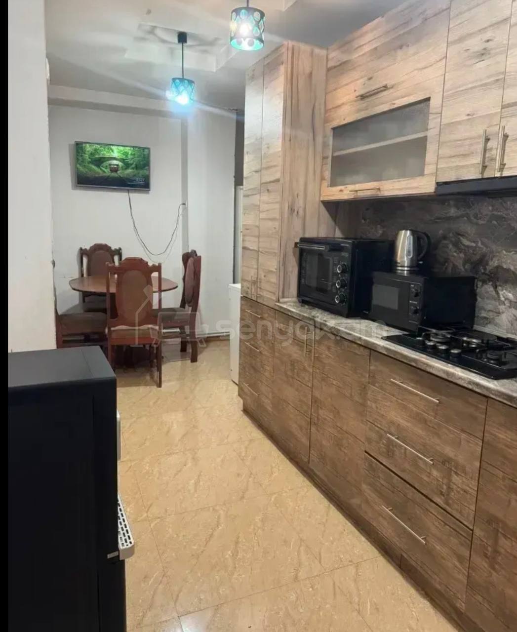 4 Սենյականոց Բնակարան, 130քմ, 2/10 հարկ, Նորմալ Վիճակում