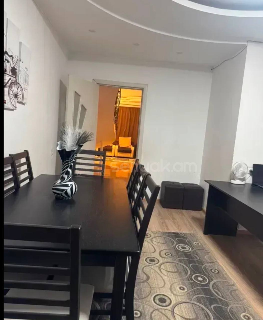 4 Սենյականոց Բնակարան, 130քմ, 2/10 հարկ, Նորմալ Վիճակում