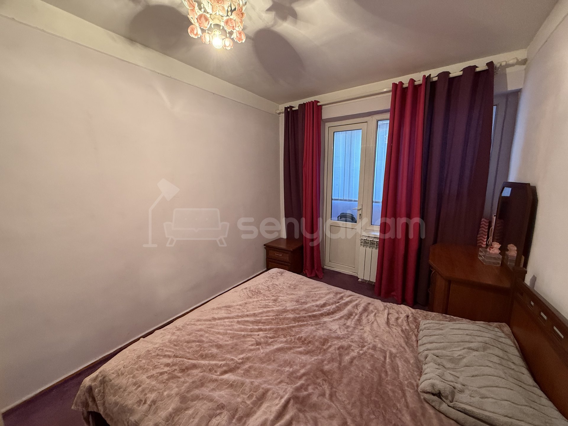 3 Սենյականոց Բնակարան Քարե Շենքում, 80քմ, 1/1 հարկ, Կապիտալ Վերանորոգված