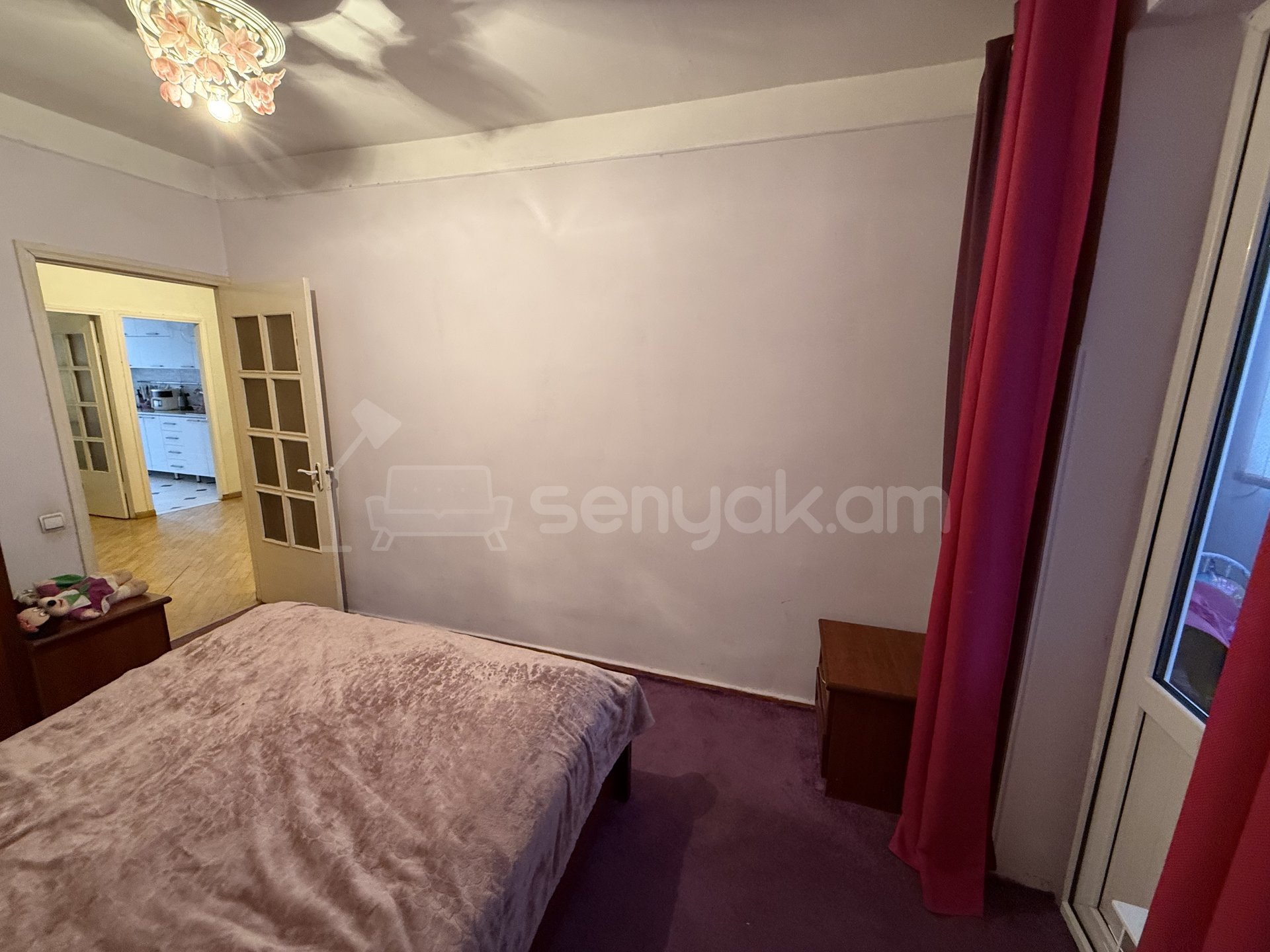 3 Սենյականոց Բնակարան Քարե Շենքում, 80քմ, 1/1 հարկ, Կապիտալ Վերանորոգված
