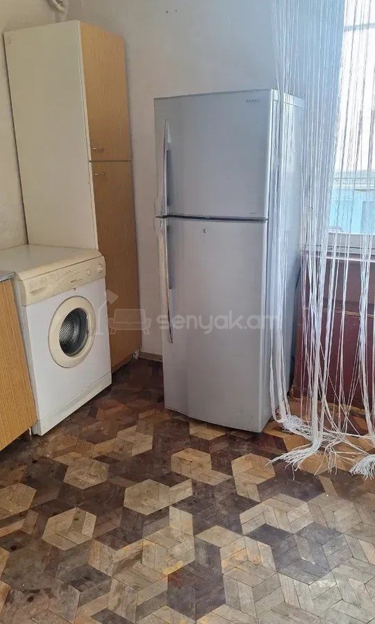 1 Սենյականոց Բնակարան, 38քմ, 8/9 հարկ, Պետական Վիճակում