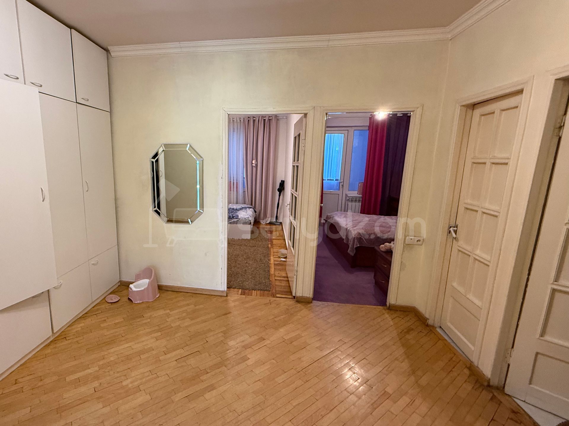 3 Սենյականոց Բնակարան Քարե Շենքում, 78քմ, 1/5 հարկ, Կոսմետիկ Վերանորոգված