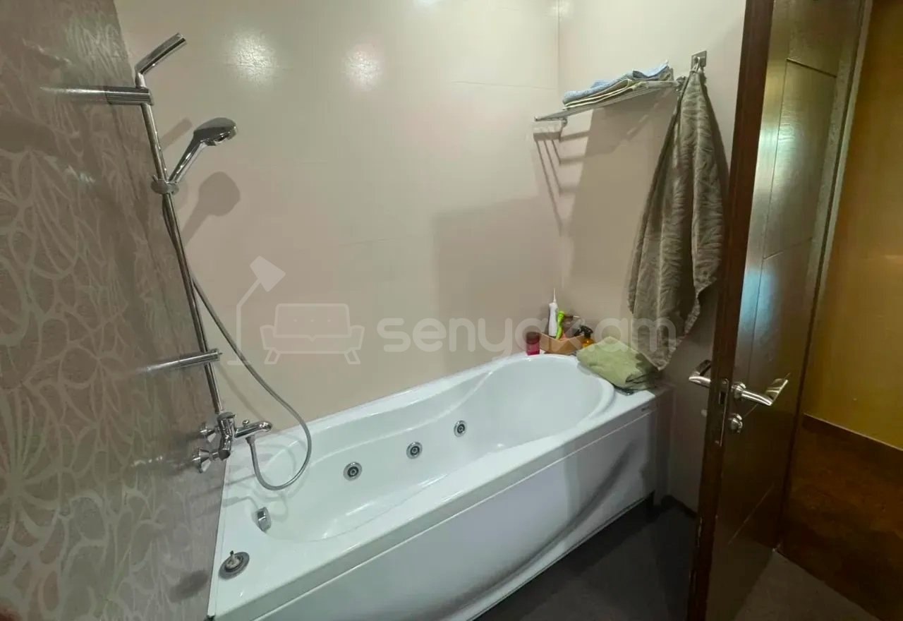 3 Սենյականոց Բնակարան Նորակառույցում, 95քմ, 12/16 հարկ, Կապիտալ Վերանորոգված