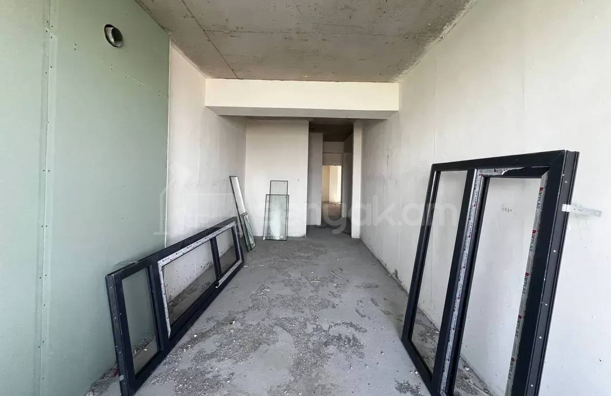 3 Սենյականոց Բնակարան, 83քմ, 7/17 հարկ, Զրոյական Վիճակում