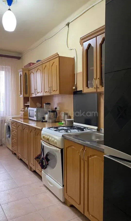 3 Սենյականոց Բնակարան, 74քմ, 9/9 հարկ, Կոսմետիկ Վերանորոգված