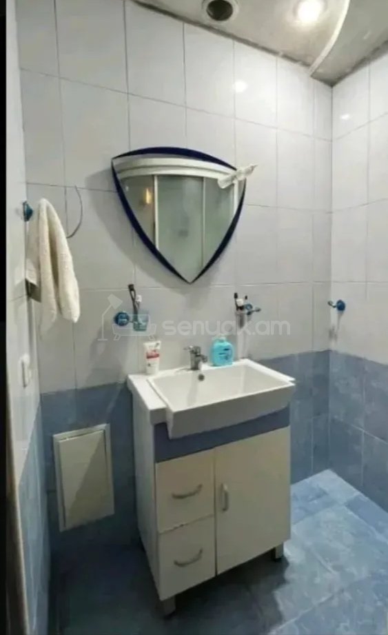 3 Սենյականոց Բնակարան, 80քմ, 2/9 հարկ, Նորմալ Վիճակում, Կահավորված