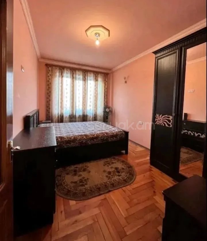 3 Սենյականոց Բնակարան, 80քմ, 2/9 հարկ, Նորմալ Վիճակում, Կահավորված