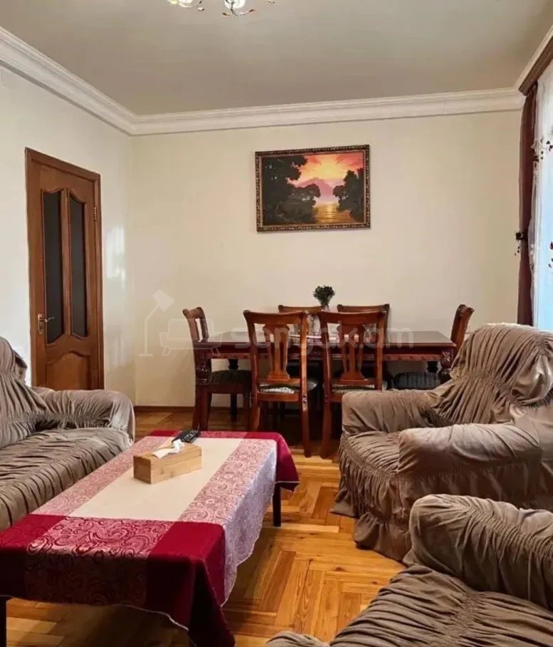 3 Սենյականոց Բնակարան, 80քմ, 2/9 հարկ, Նորմալ Վիճակում, Կահավորված