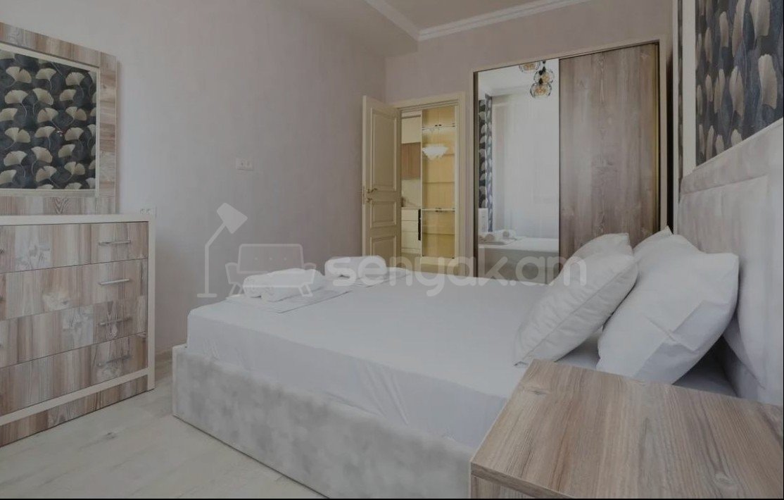 3 Սենյականոց Բնակարան Նորակառույցում, 80քմ, 6/11 հարկ, Դիզայներական Վերանորոգված, Կահավորված