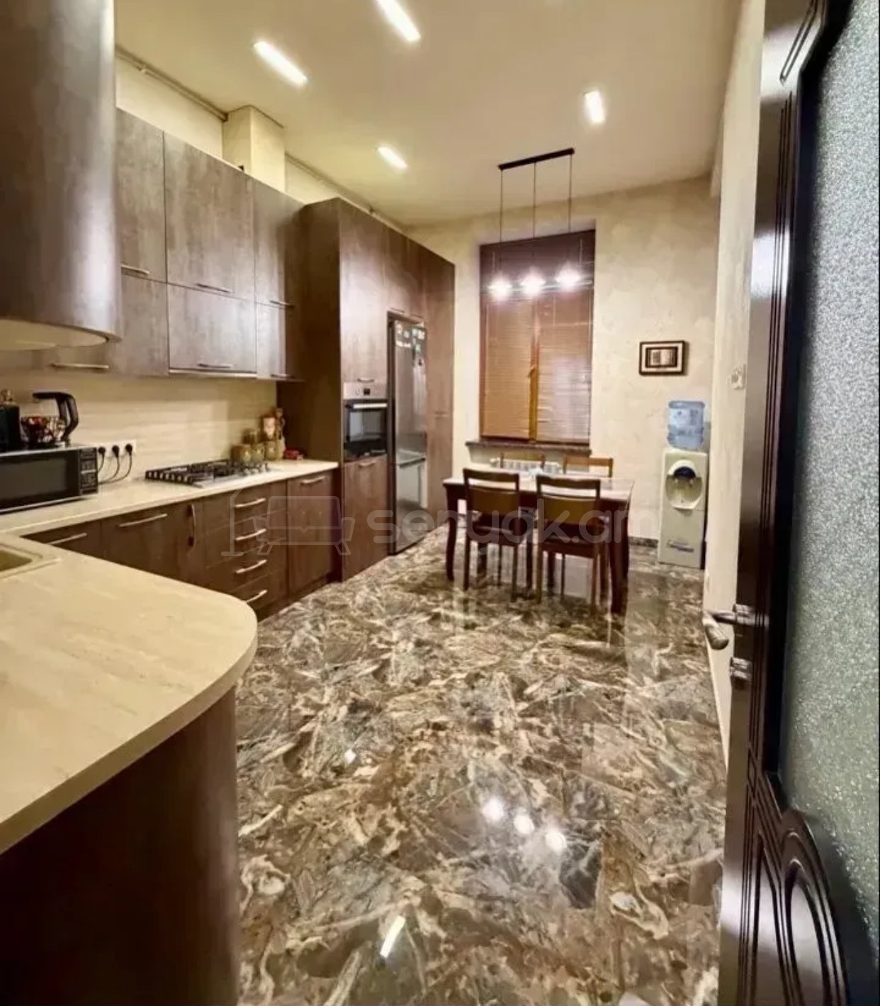 2 Սենյականոց Բնակարան Նորակառույցում, 58քմ, 3/5 հարկ, Կապիտալ Վերանորոգված
