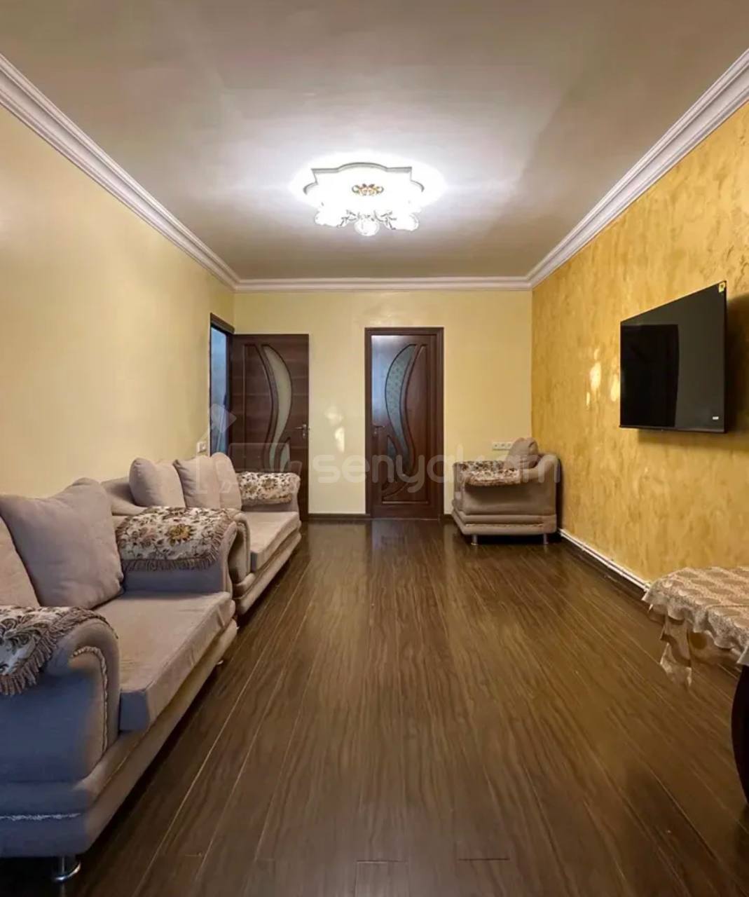3 Սենյականոց Բնակարան Քարե Շենքում, 74քմ, 1/4 հարկ, Կապիտալ Վերանորոգված, Կահավորված