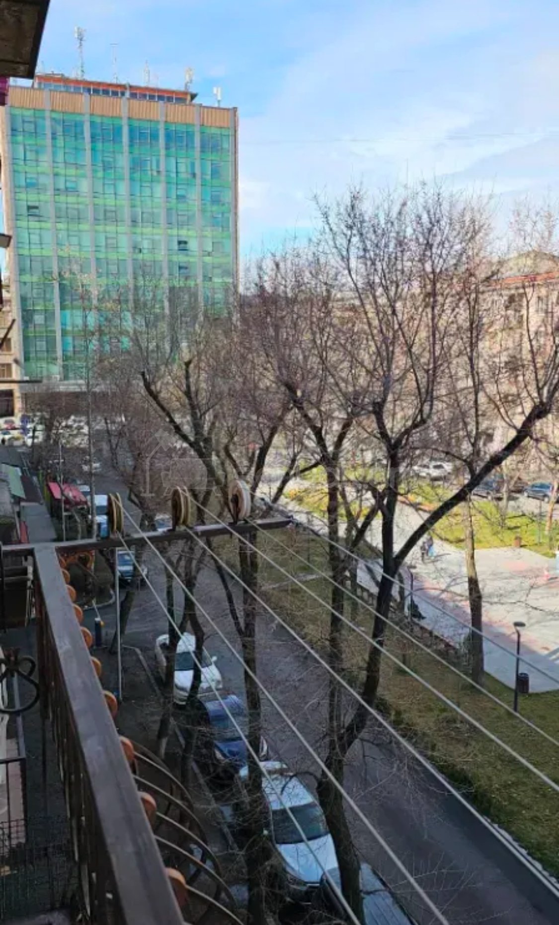 3 Սենյականոց Բնակարան Քարե Շենքում, 59քմ, 4/5 հարկ, Կապիտալ Վերանորոգված