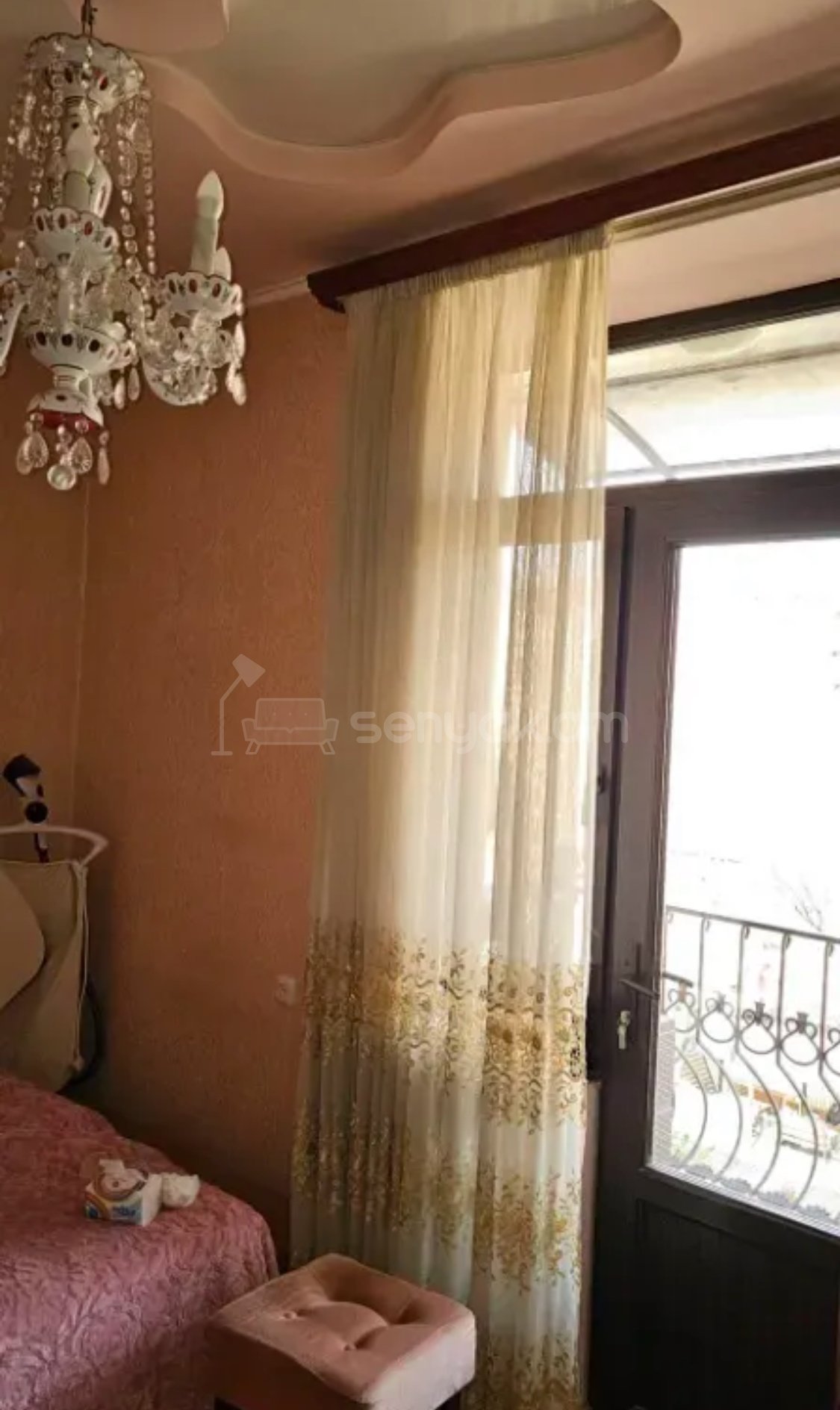 3 Սենյականոց Բնակարան Քարե Շենքում, 59քմ, 4/5 հարկ, Կապիտալ Վերանորոգված