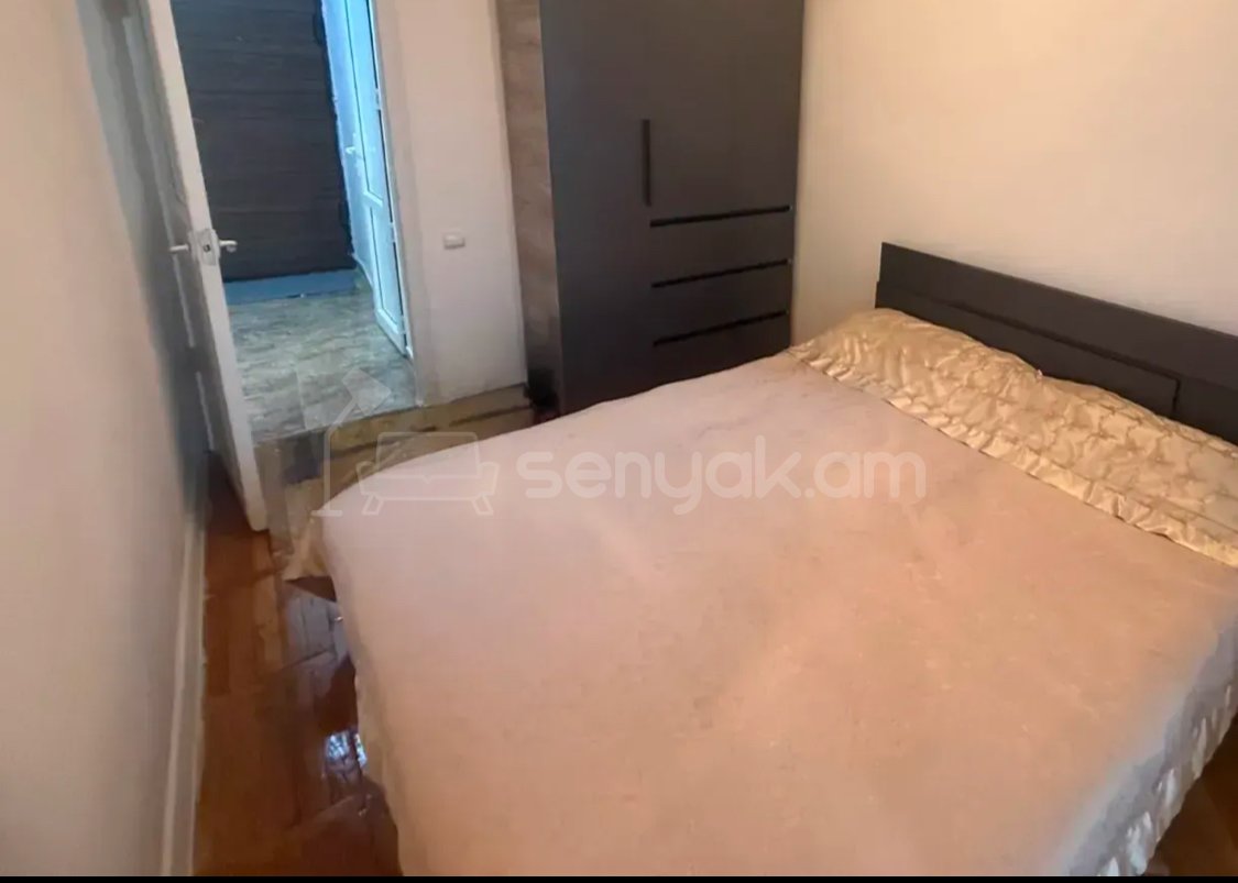 2 Սենյականոց Բնակարան Քարե Շենքում, 46քմ, 5/5 հարկ, Նորմալ Վիճակում