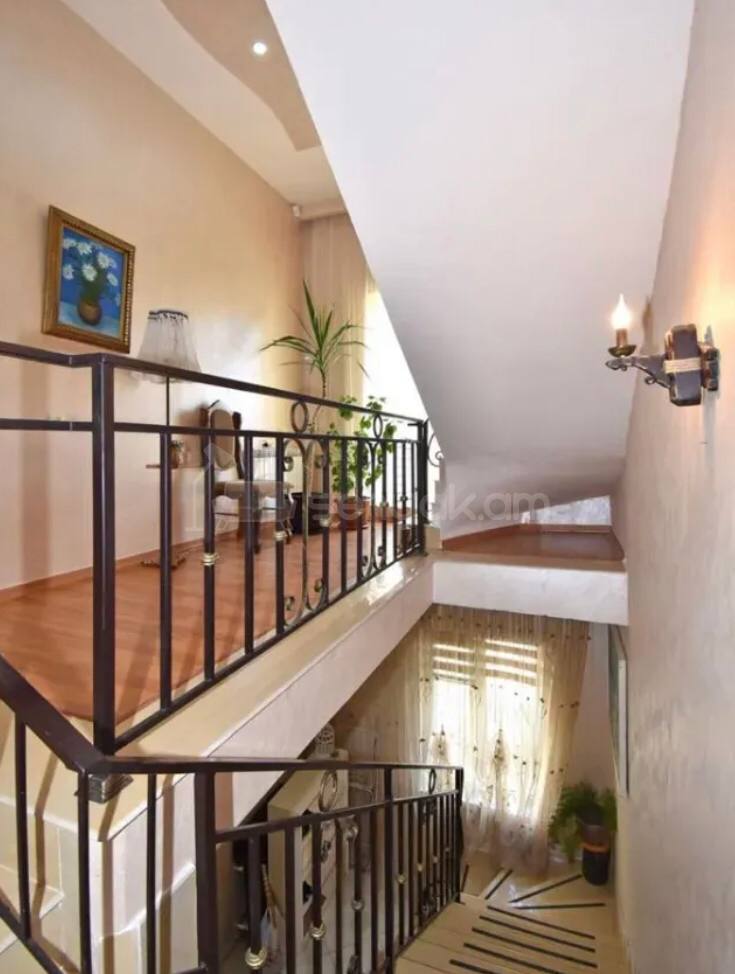 5 Սենյականոց Սեփական Տուն, 150քմ, Կապիտալ Վերանորոգված