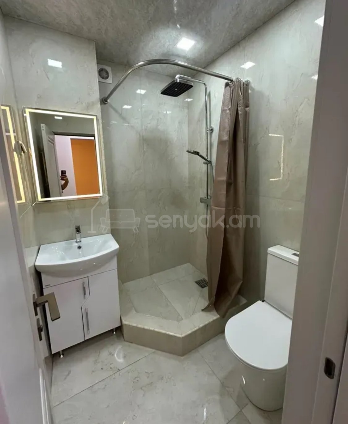 2 Սենյականոց Բնակարան, 55քմ, 3/12 հարկ, Կապիտալ Վերանորոգված, Կահավորված