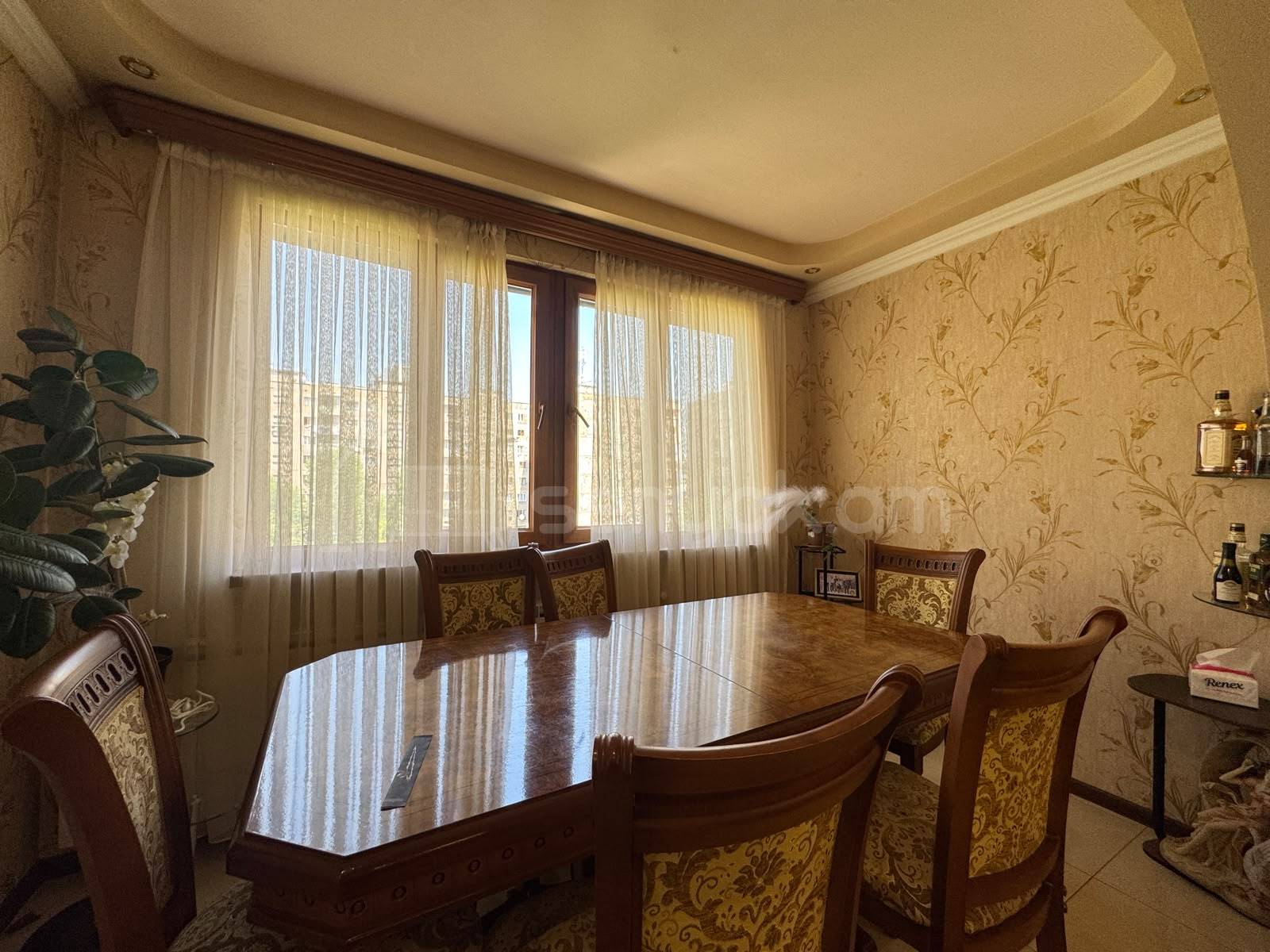 3 Սենյականոց Բնակարան, 82քմ, 6/9 հարկ, Կապիտալ Վերանորոգված
