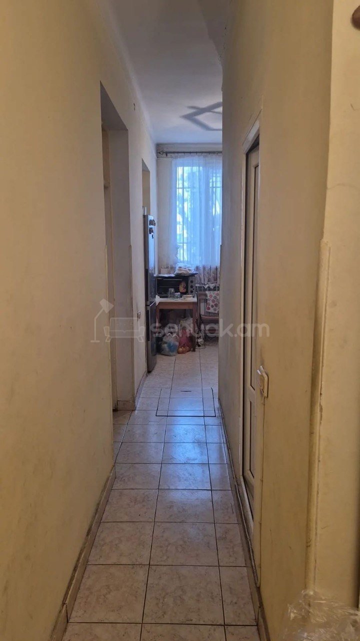 3 Սենյականոց Սեփական Տուն, 800քմ, Նորմալ Վիճակում