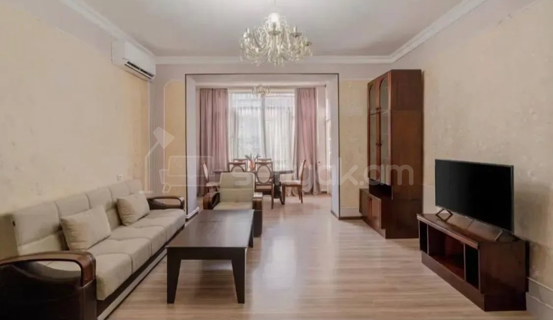 3 Սենյականոց Բնակարան Քարե Շենքում, 70քմ, 3/5 հարկ, Կապիտալ Վերանորոգված, Կահավորված