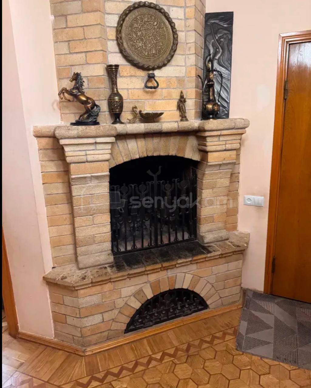 5 Սենյականոց Բնակարան Քարե Շենքում, 106քմ, 4/5 հարկ, Կապիտալ Վերանորոգված