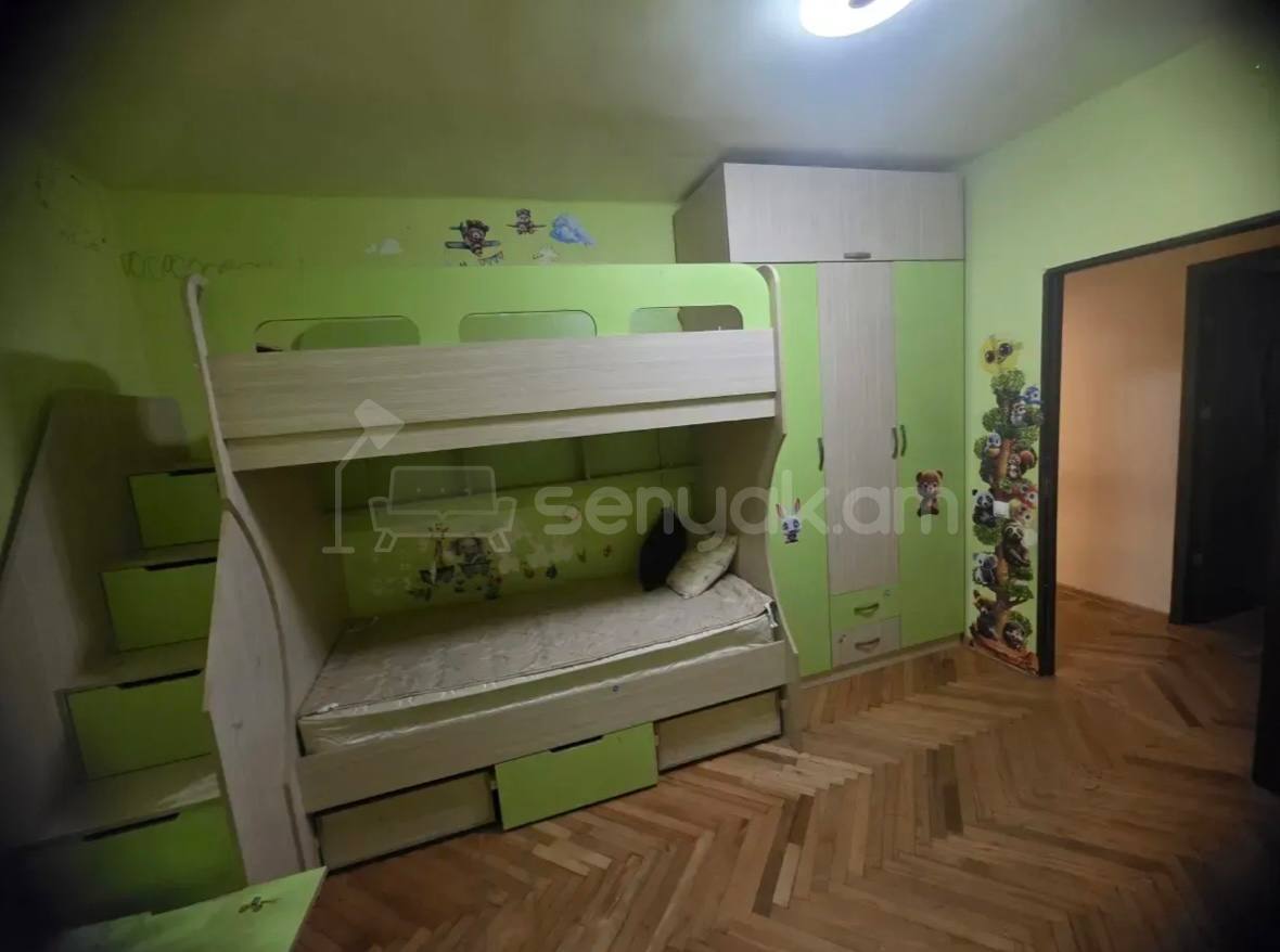 3 Սենյականոց Բնակարան Քարե Շենքում, 91քմ, 2/4 հարկ, Կապիտալ Վերանորոգված