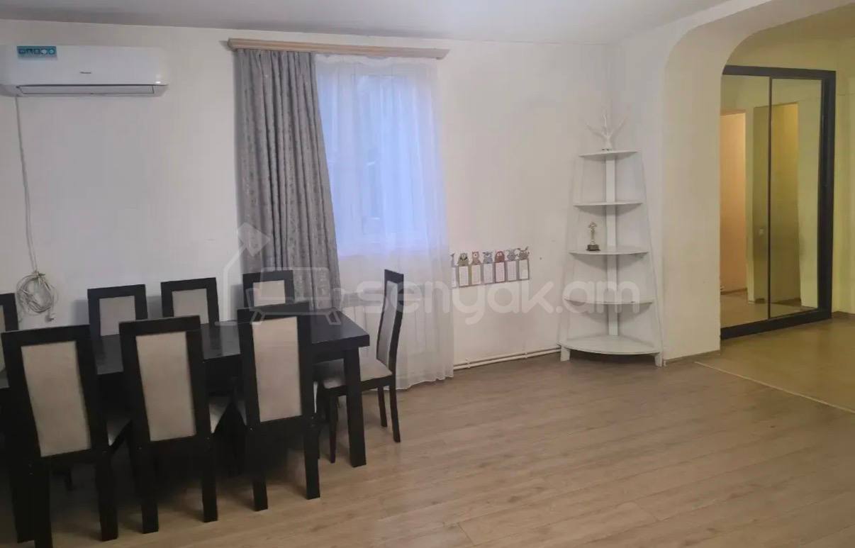 3 Սենյականոց Բնակարան Քարե Շենքում, 91քմ, 2/4 հարկ, Կապիտալ Վերանորոգված