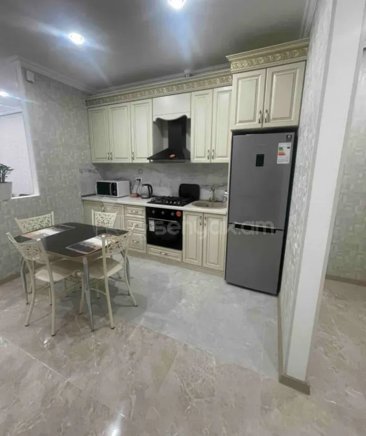 1 Սենյականոց Բնակարան Նորակառույցում, 73քմ, 10/13 հարկ, Կապիտալ Վերանորոգված