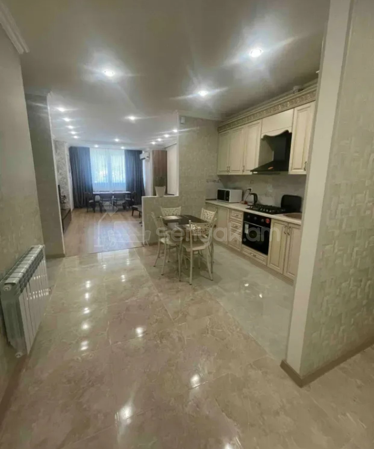 1 Սենյականոց Բնակարան Նորակառույցում, 73քմ, 10/13 հարկ, Կապիտալ Վերանորոգված