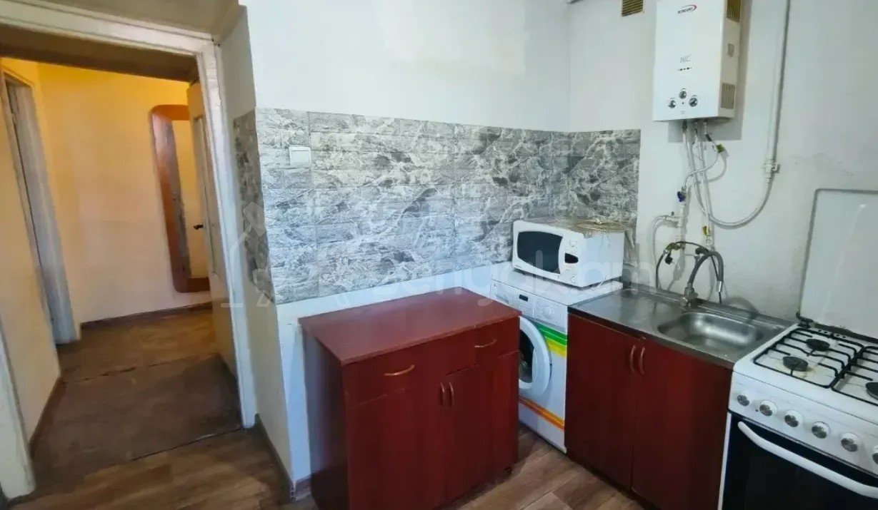 2 Սենյականոց Բնակարան Քարե Շենքում, 54քմ, 3/5 հարկ, Պետական Վիճակում
