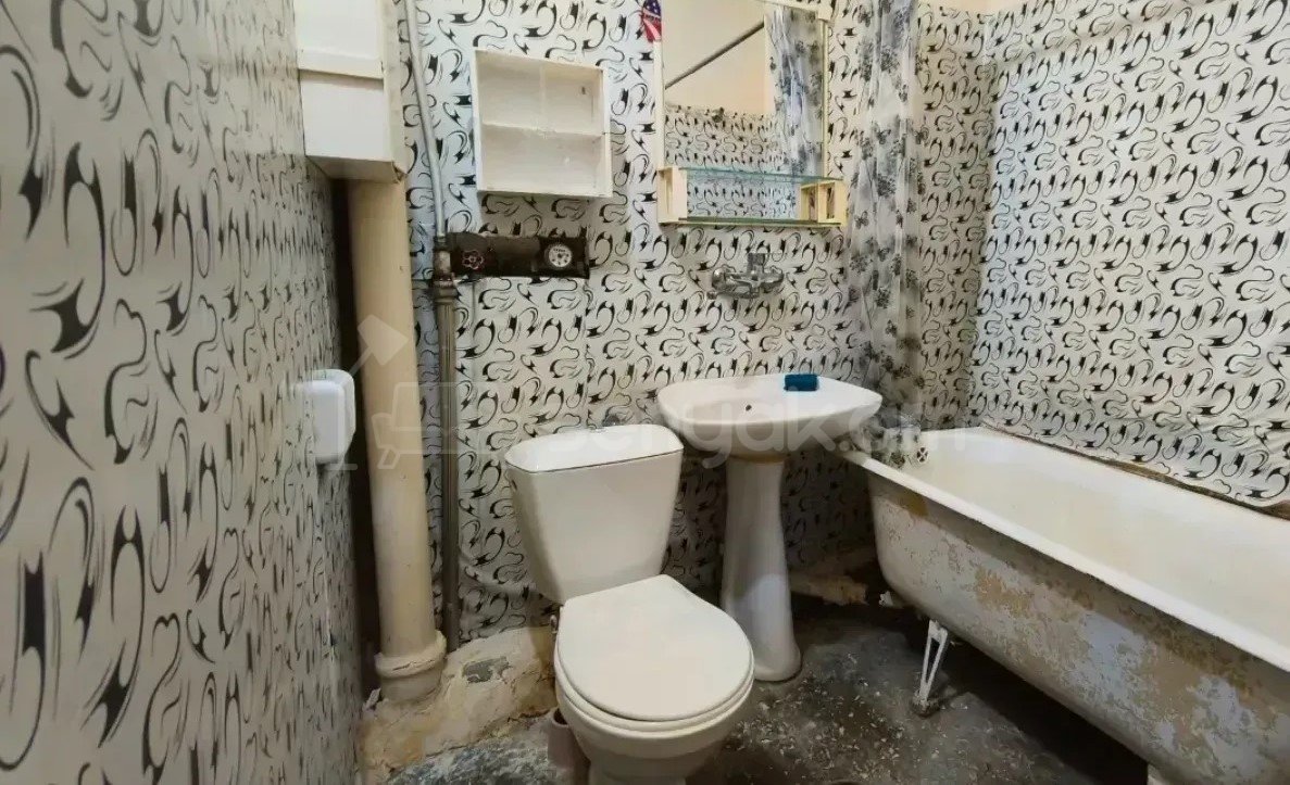 2 Սենյականոց Բնակարան Քարե Շենքում, 54քմ, 3/5 հարկ, Պետական Վիճակում