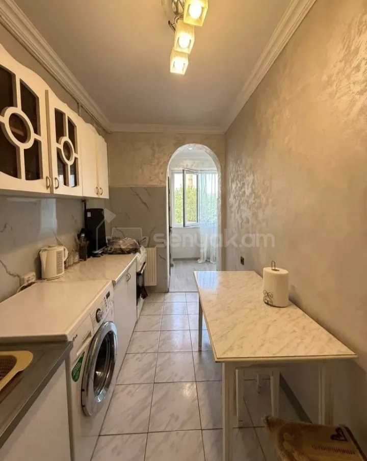 4 Սենյականոց Բնակարան, 83քմ, 3/9 հարկ, Կապիտալ Վերանորոգված