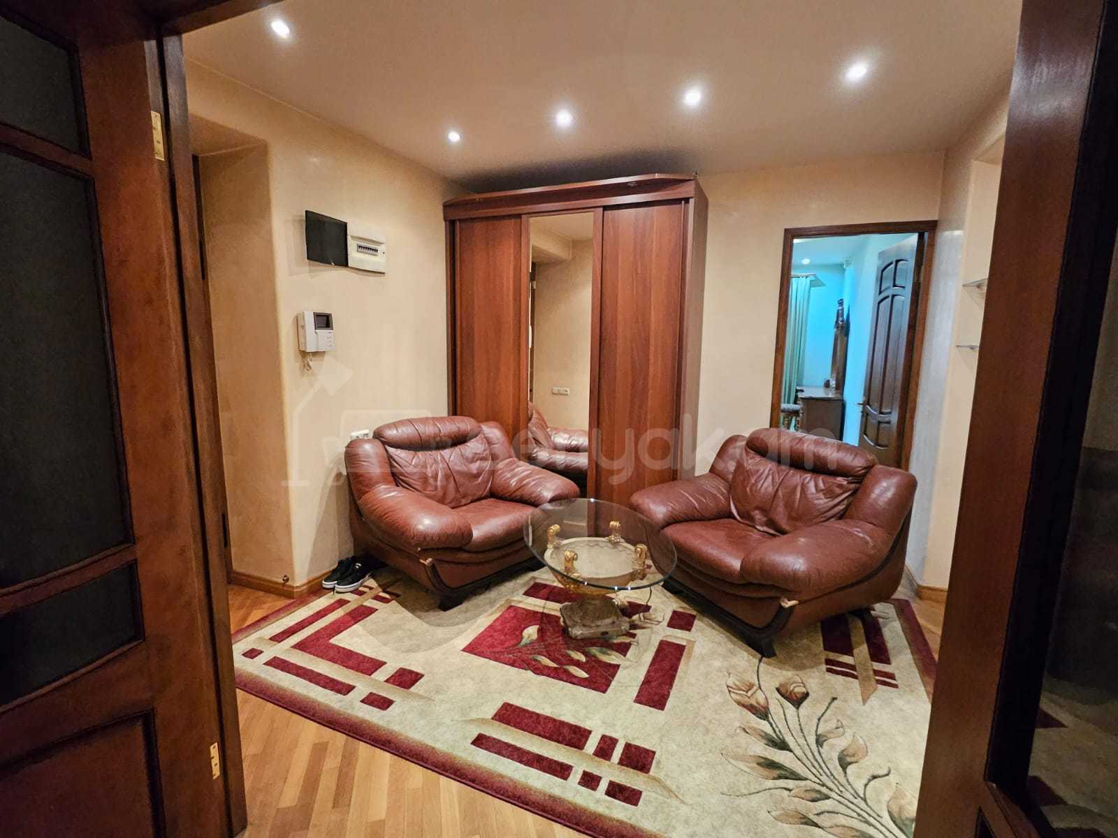 3 Սենյականոց Բնակարան, 90քմ, 3/9 հարկ, Դիզայներական Վերանորոգված, Կահավորված, Արևկող