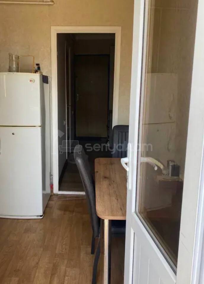 2 Սենյականոց Բնակարան, 41քմ, 3/9 հարկ, Կապիտալ Վերանորոգված