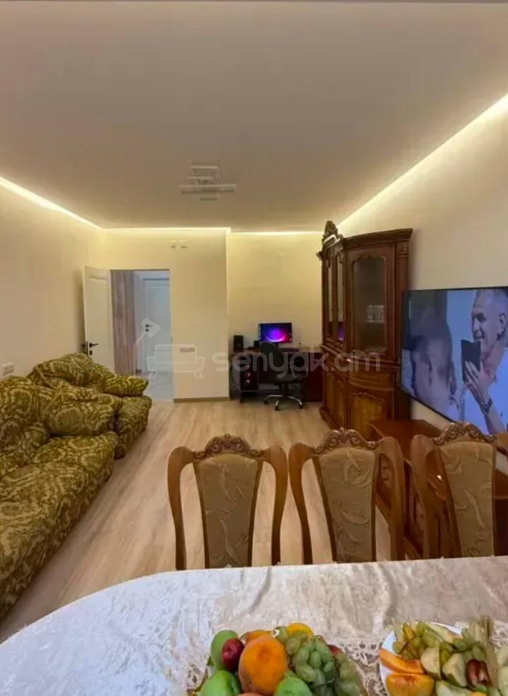 3 Սենյականոց Բնակարան Քարե Շենքում, 78քմ, 2/5 հարկ, Կապիտալ Վերանորոգված