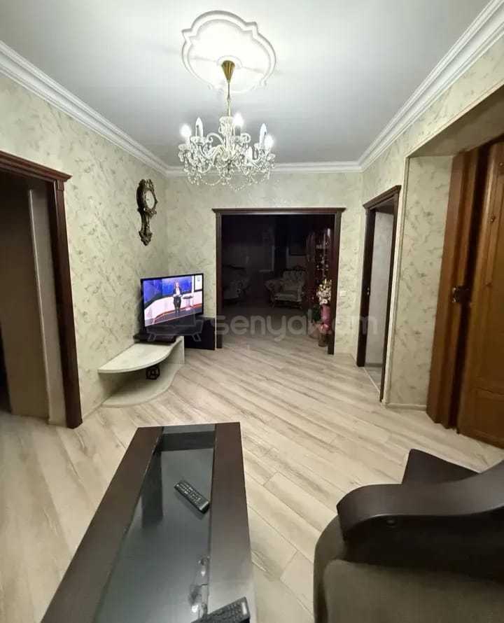4 Սենյականոց Բնակարան Քարե Շենքում, 100քմ, 4/7 հարկ, Կապիտալ Վերանորոգված