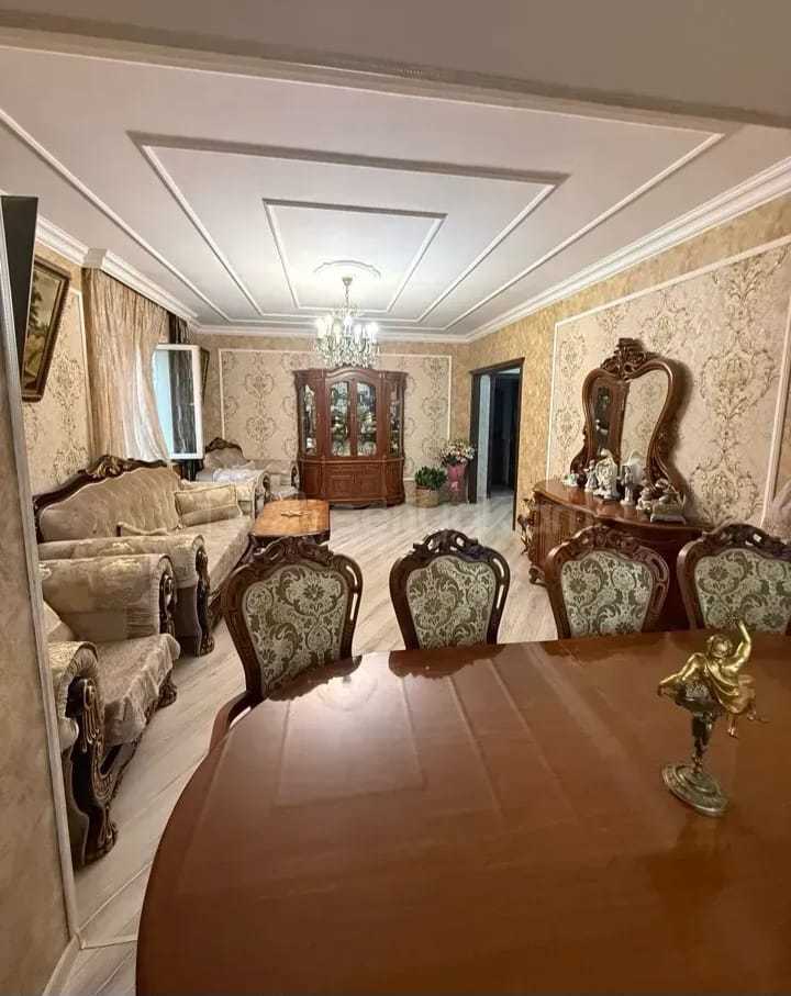 4 Սենյականոց Բնակարան Քարե Շենքում, 100քմ, 4/7 հարկ, Կապիտալ Վերանորոգված